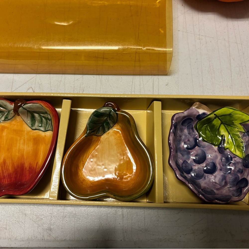 Home Accents Lifestyles trinket dishes Fruit apple,pear,grapes